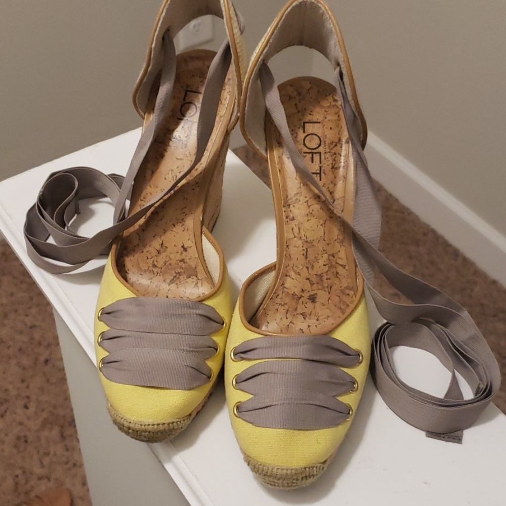 Ann Taylor LOFT wedge heels